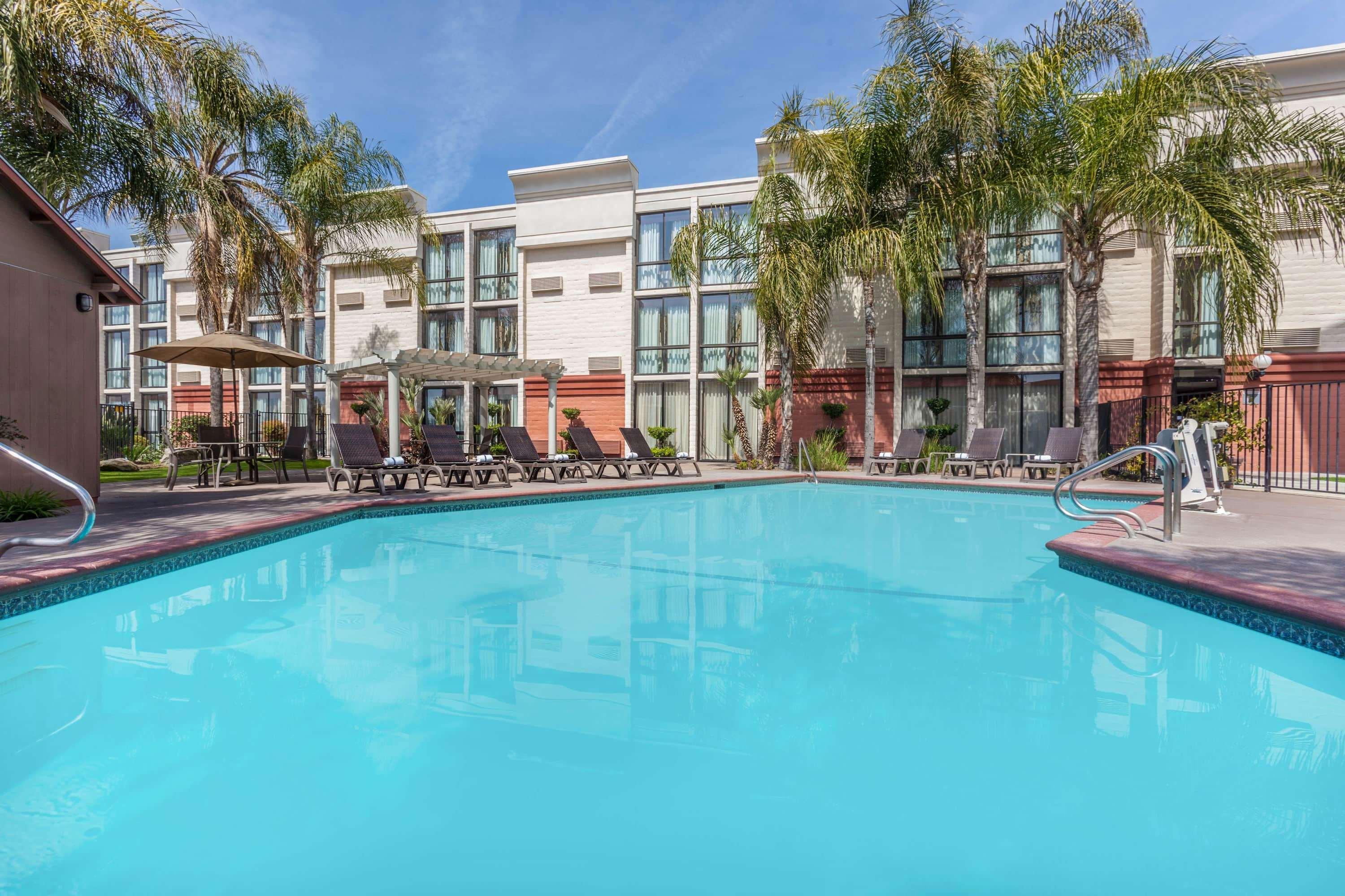 Wyndham Visalia Hotel Kültér fotó