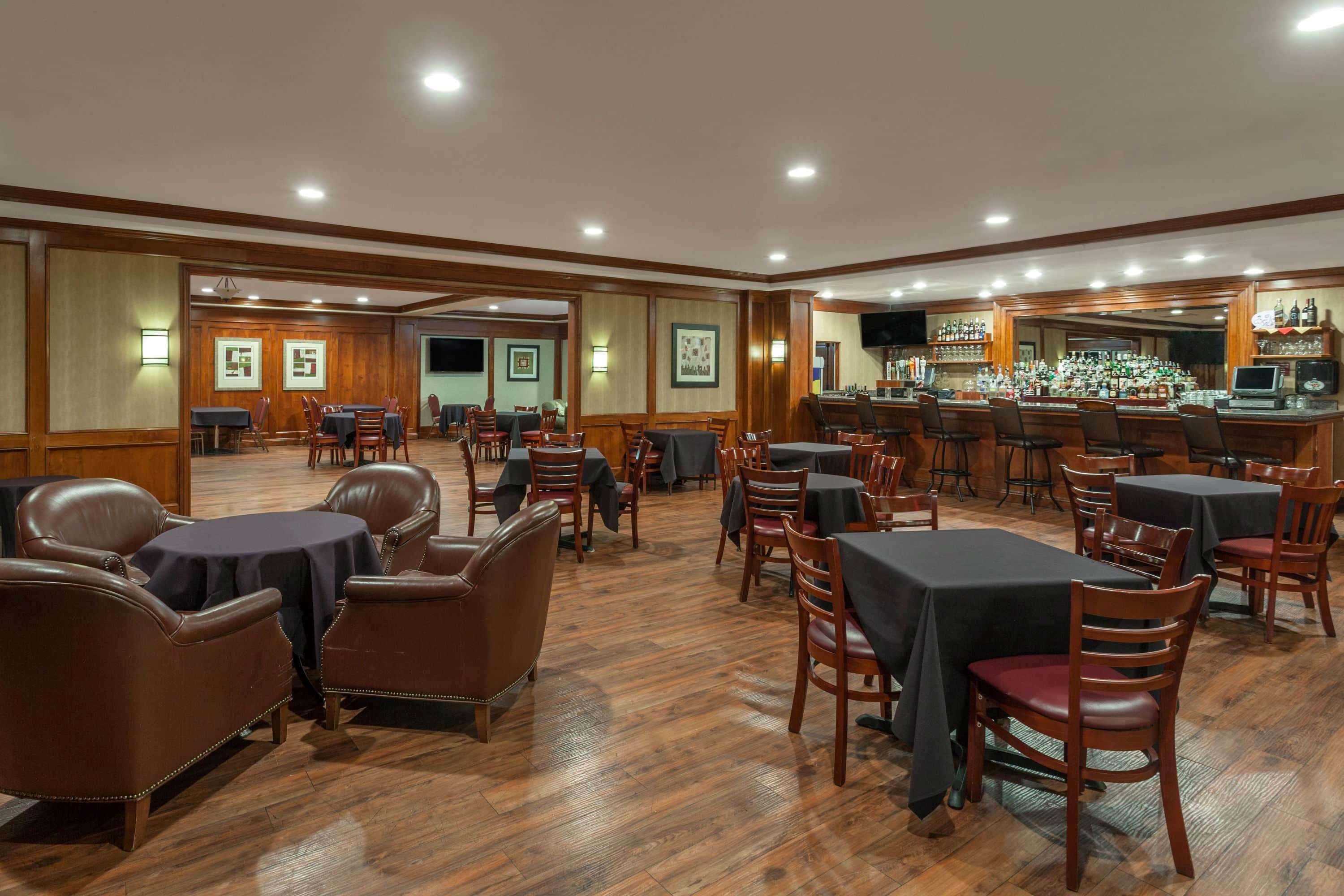 Wyndham Visalia Hotel Kültér fotó