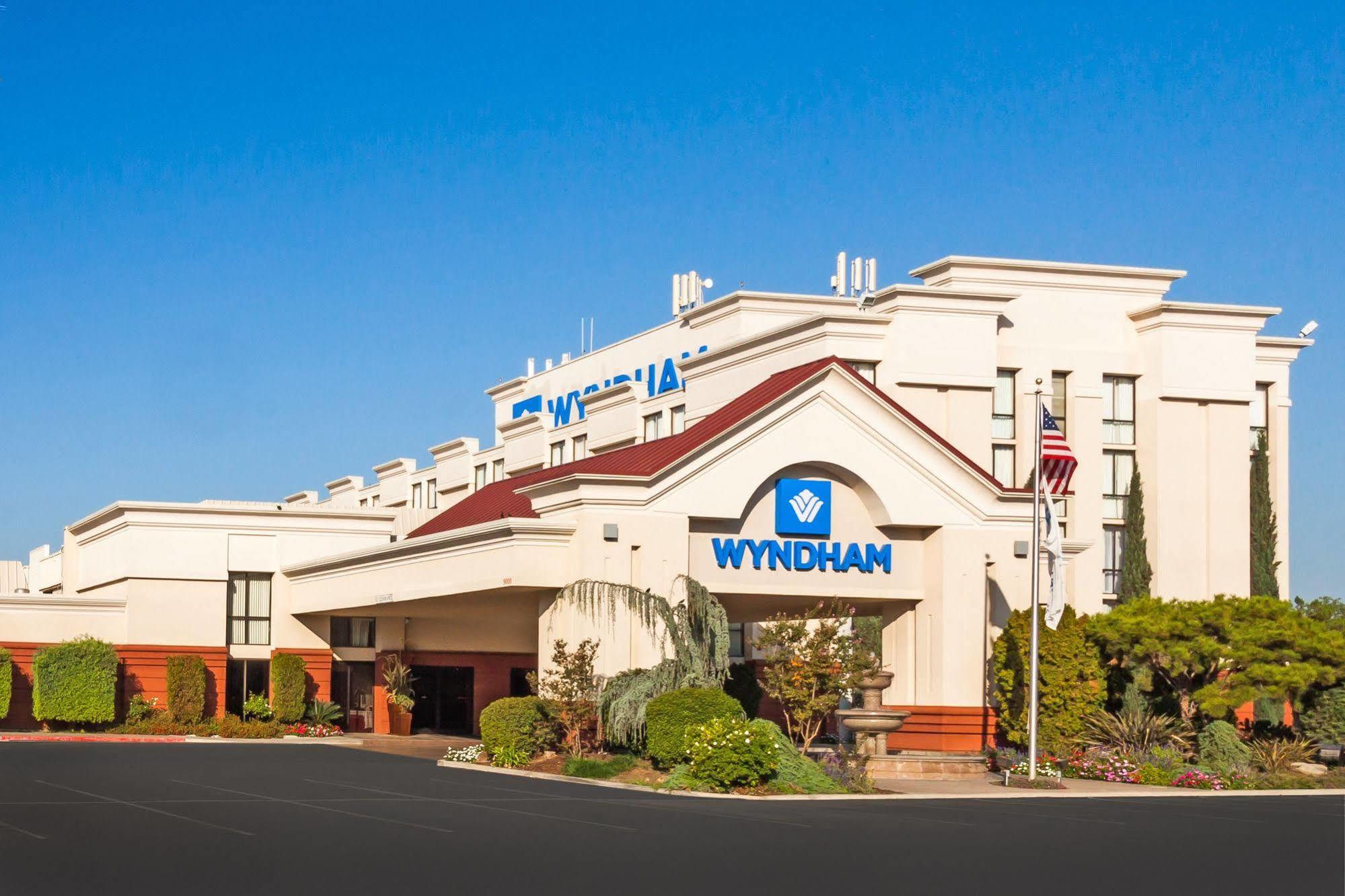 Wyndham Visalia Hotel Kültér fotó