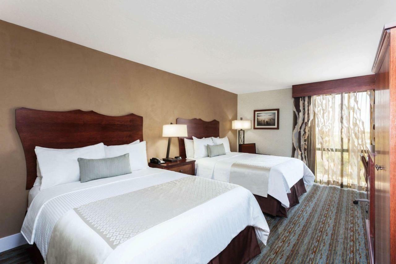 Wyndham Visalia Hotel Kültér fotó