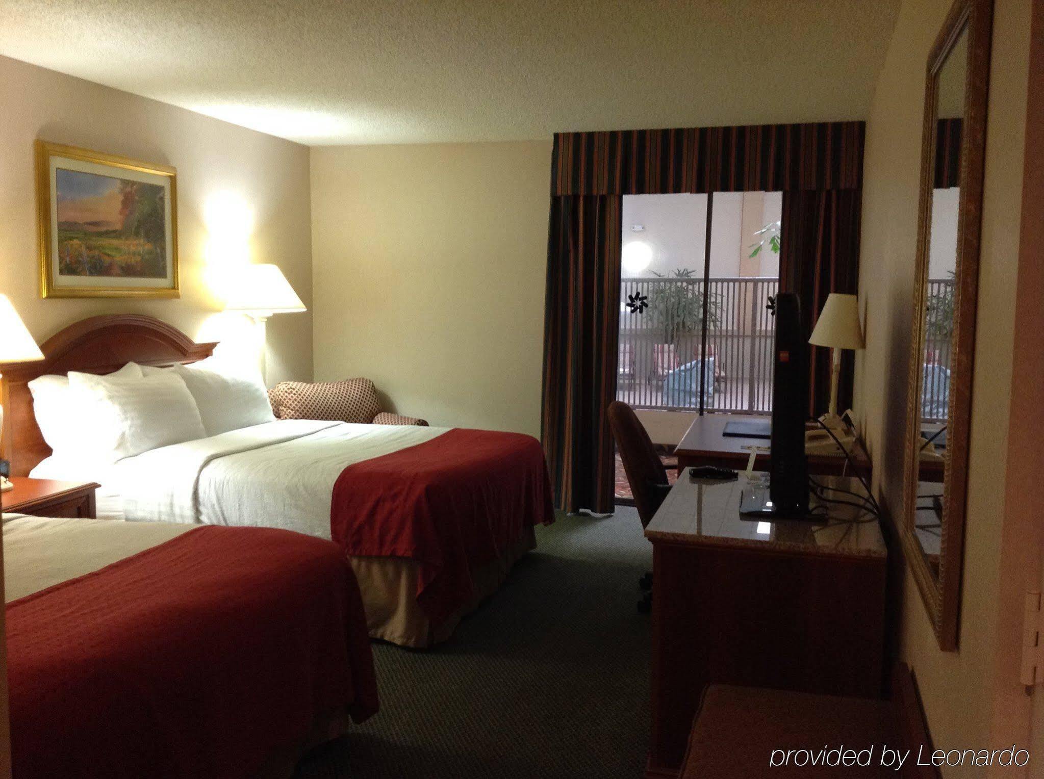 Wyndham Visalia Hotel Kültér fotó